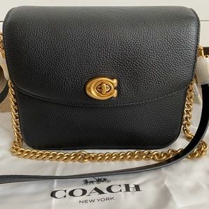 BNWT Coach Cassie 19 in Black w/ gold (antique hardware)‼️🥰😍 $255.